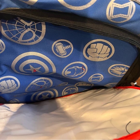 marvel backpack - Picture 3 of 10